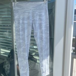 Lululemon Wunder Under High Rise Tight 25”